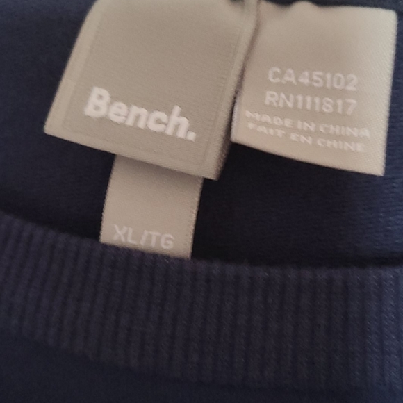 sweatshirt - Picture 3 of 4